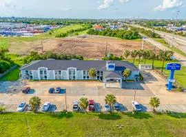 Capital O Fairway Inn - Baytown La Porte TX