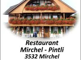 Mirchel Pintli, Hotel und Restaurant