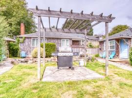 Hidden Villa Cottage #6 - The Starfish Cottage, cottage in Cannon Beach