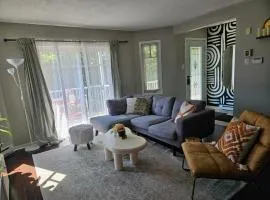 Boho Retreat 3BD Condo Close to Ottawa