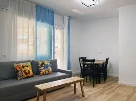 Habitación individual cómoda y luminosa con cama grande