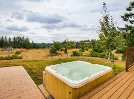 10 Mi to Eugene Countryside Home with Mtn Views!