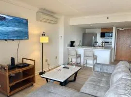 Ilikai Apt 302 - Newly Renovated Studio with Breathtaking Ocean & Harbor Views Modern Updates September 2025
