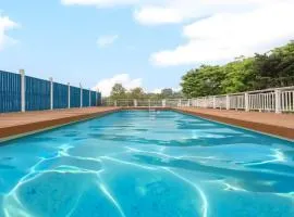 Ganghwa Nakjogaboineun spa Pension