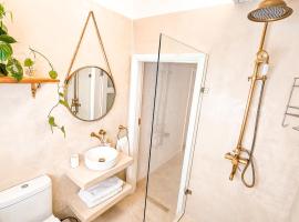 Bali Beach Flats, Muizenberg, hotel in Kaapstad