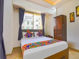 FabHotel Red Velvet Inn & Suites