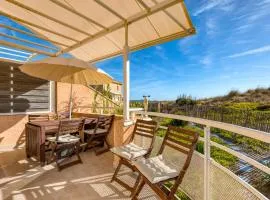 Les Pieds Dans L’eau