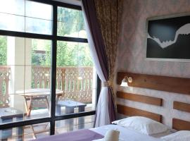 Chalet Zolota Pidkova & River, hotel u gradu Slavske
