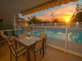 GOLDEN BEACH MOGAN