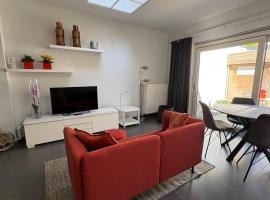 Residentie Elena, hotel na plaži u gradu Mellet