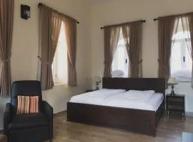 Emanuel Center Guesthouse