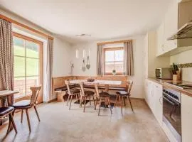 Apartment in Hainzenberg near Ski Lift