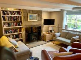 3 Bed in Robin Hoods Bay oc-s33129