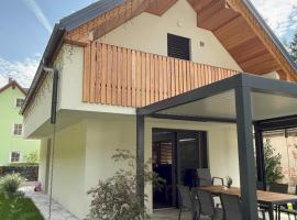 Charming house in Gozd Martuljek, Hotel in Gozd Martuljek