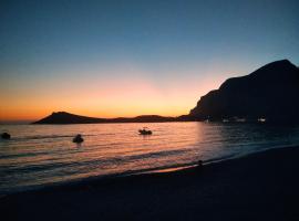 Syrios Suites No 1, h&ocirc;tel accessible aux personnes &agrave; mobilit&eacute; r&eacute;duite &agrave; Kalymnos