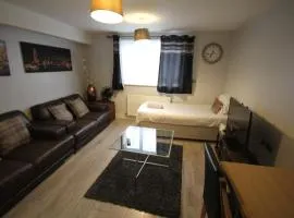 Holden Court Apartments - Apt 3