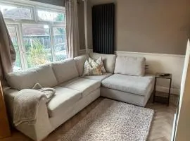 Stylish 2Bedroom - Sleeps 4 - Contractors & Families - Parking