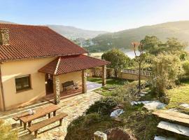 The Cliffs - Morandaina Beach, Hütte in O Vicedo