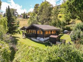 Peaceful Mountain Chalet for 4, with Garden, Games & BBQ, Hotel in Ovronnaz