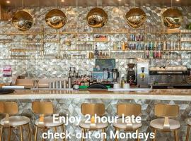 The Feather's Hotel Newquay, hotel com estacionamento em Newquay