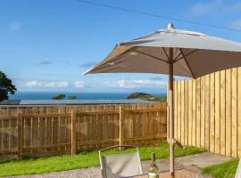 North Devon Resort Residence sea facing garden apartment