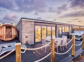 NDR Sea view Three bedroom Residence with private sauna & hot tub