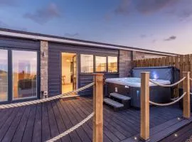 NDR Sea view Three bedroom Residence with private hot tub