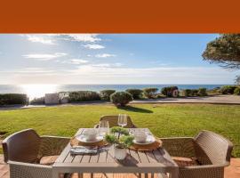 The Oceanfront Studio Luz VR110, hôtel à Luz