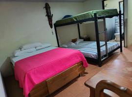 Granja Agua Azul, Wi-FI,AC-WC,Parking,la Fortuna, holiday rental in Fortuna