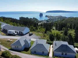 Au Pic de l'Aurore Motel-Chalets