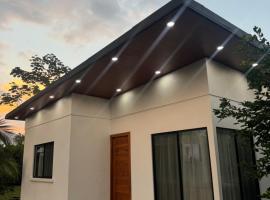 Vacation Villa in La Palma, hotel v destinaci Puerto Jiménez