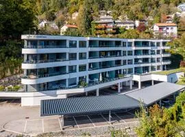Apartment Top 5 Alpe maritima Seeblick-Bergkulisse by Interhome
