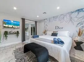 Casa Dior Waterfront Pool Beach