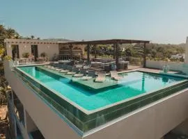 Caivama Luxe Condo with Ocean Views