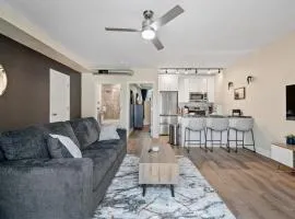 King Bed Suite With Free Parking, Step Free Access