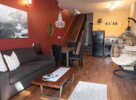 The Inlet Haven - 2 Bedroom on the Inlet: Ucluelet şehrinde bir otel