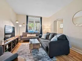 3 Story home with 11 beds, super close to Pitt and CMU