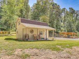On 40 Acres Charming Cabin in Zanesville!