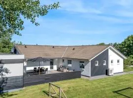 Holiday Home Guthbrand - 1-3km from the sea by Interhome