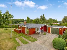 Holiday Home Wiggi - 250m from the sea by Interhome, hotel in Lågmade