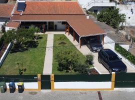 Villa Rosa, hotel in Corroios