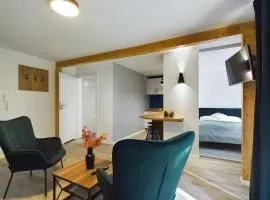 Apartamenty Dabrowka Budget - w lesie, prywatny parking, sauna, park