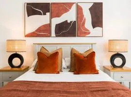 1-Bedroom Apartment in Leamington Spa with Free Parking