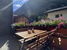 NEU!Bergblick,Wallis,SKI,wandern,NH Saas-Fee, 12 min Mattmarksee