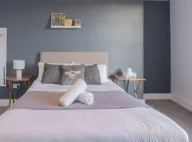 The Old Stein House Sleeps 10 Free Parking