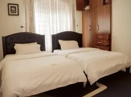 Raelene Courts Luxury Apartments