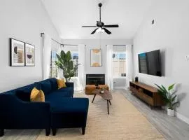 Lux Modern, Pet Friendly, Pool, Hot Tub, Tennis