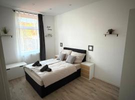 Ferienwohnung - schönes Heim Li-Apartments, hotel in Pforzheim