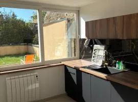 Charmante maison de pierre rénovée a 5min de Charleville-Mézières