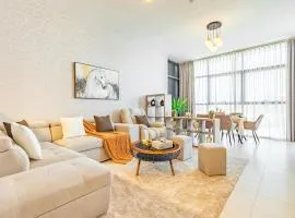 Amazing Rooftop Pool - Full Canal Views - 1 BDR - 5 min walk from Space42 Arena - Heart of Raha Beach